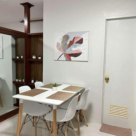 Condo Unit In Camella Manors บาโคลอด ภายนอก รูปภาพ