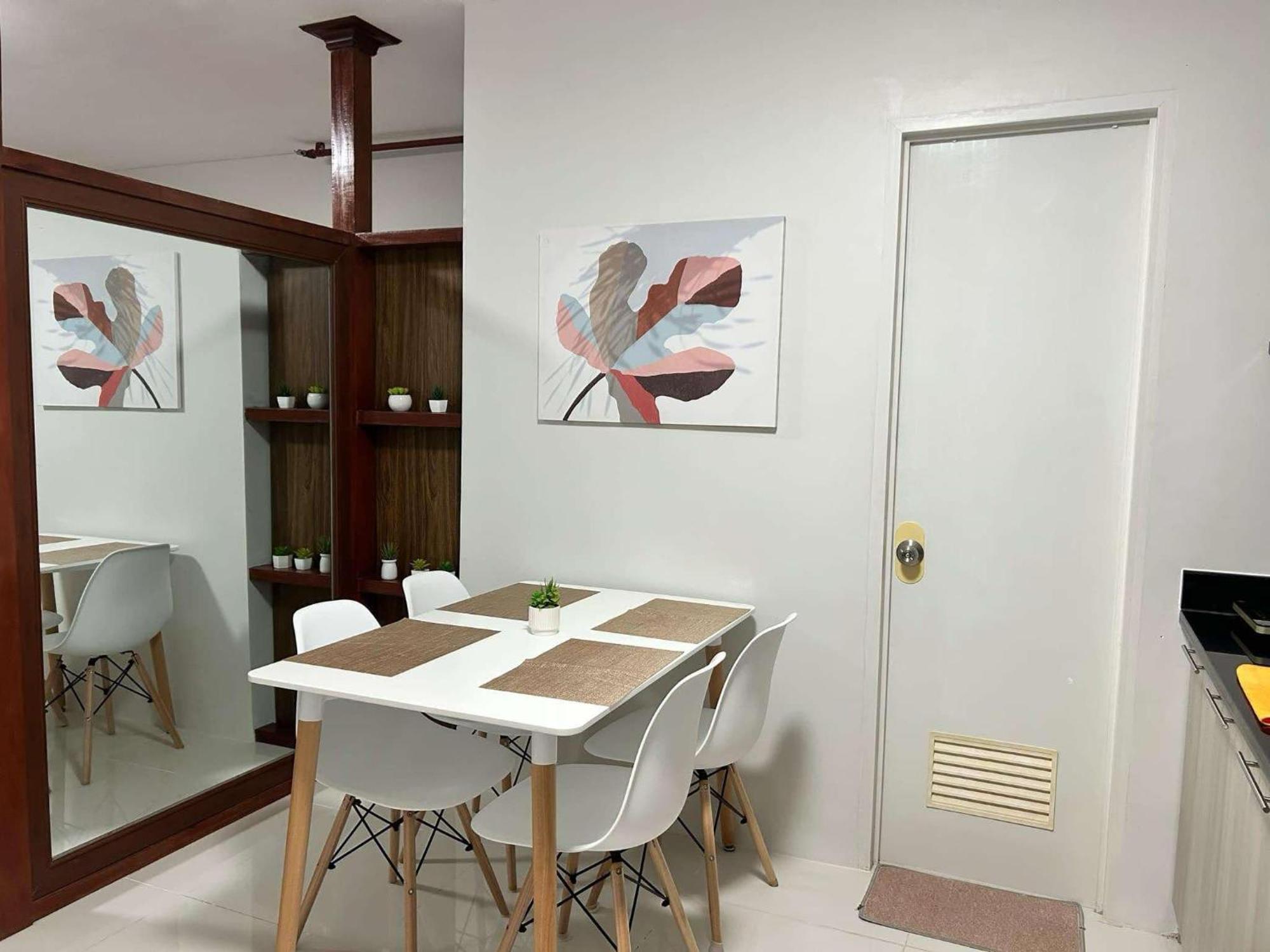 Condo Unit In Camella Manors บาโคลอด ภายนอก รูปภาพ